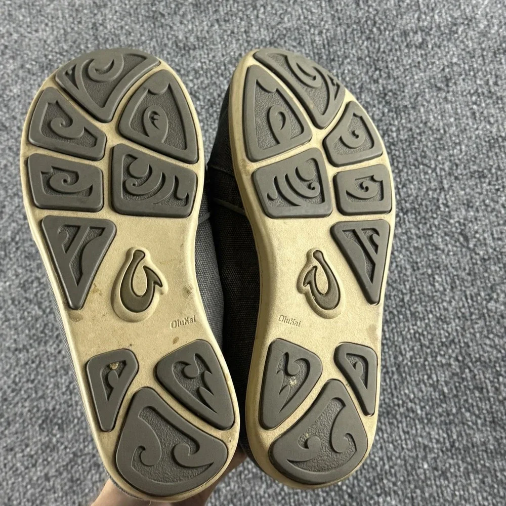 OluKai Nohea Lole Shoes Mens Size 10.5 Gray Canvas Slip On Logo Comfort